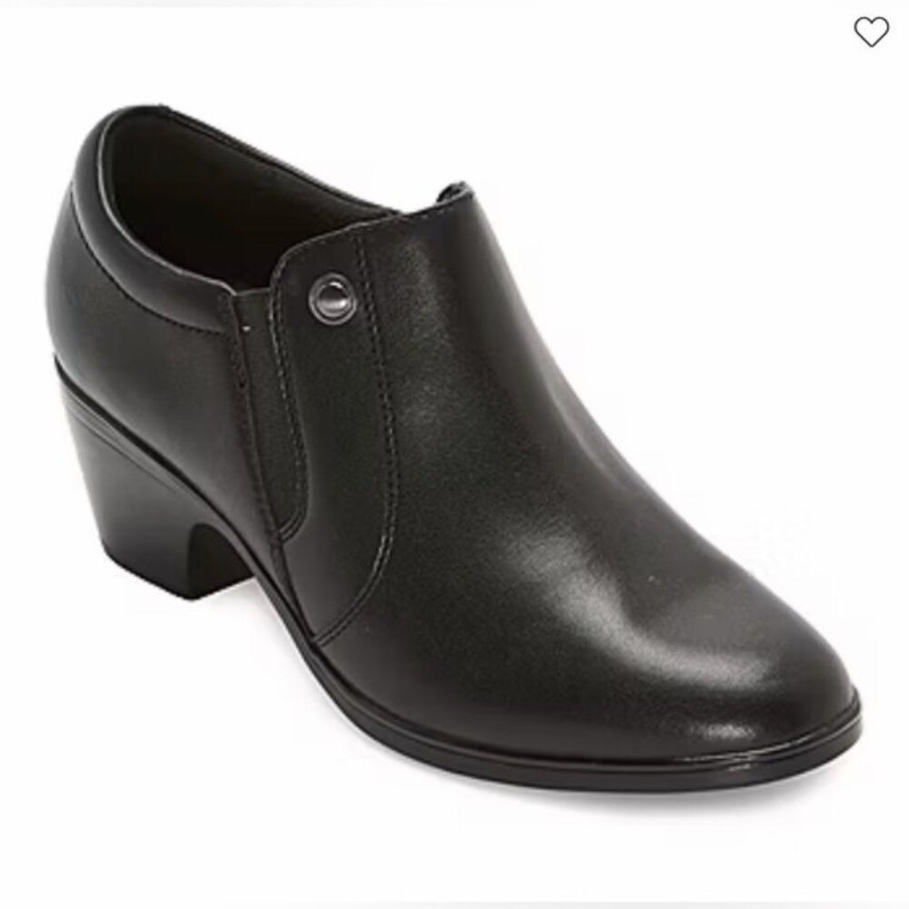 Clarks Emely Reyna Women’s Round Closed Toe Slip-On Shoes